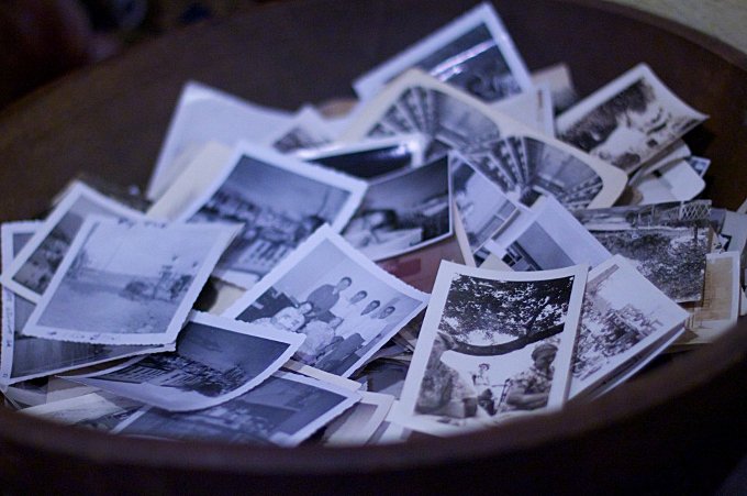 _images/pile-photos.jpg